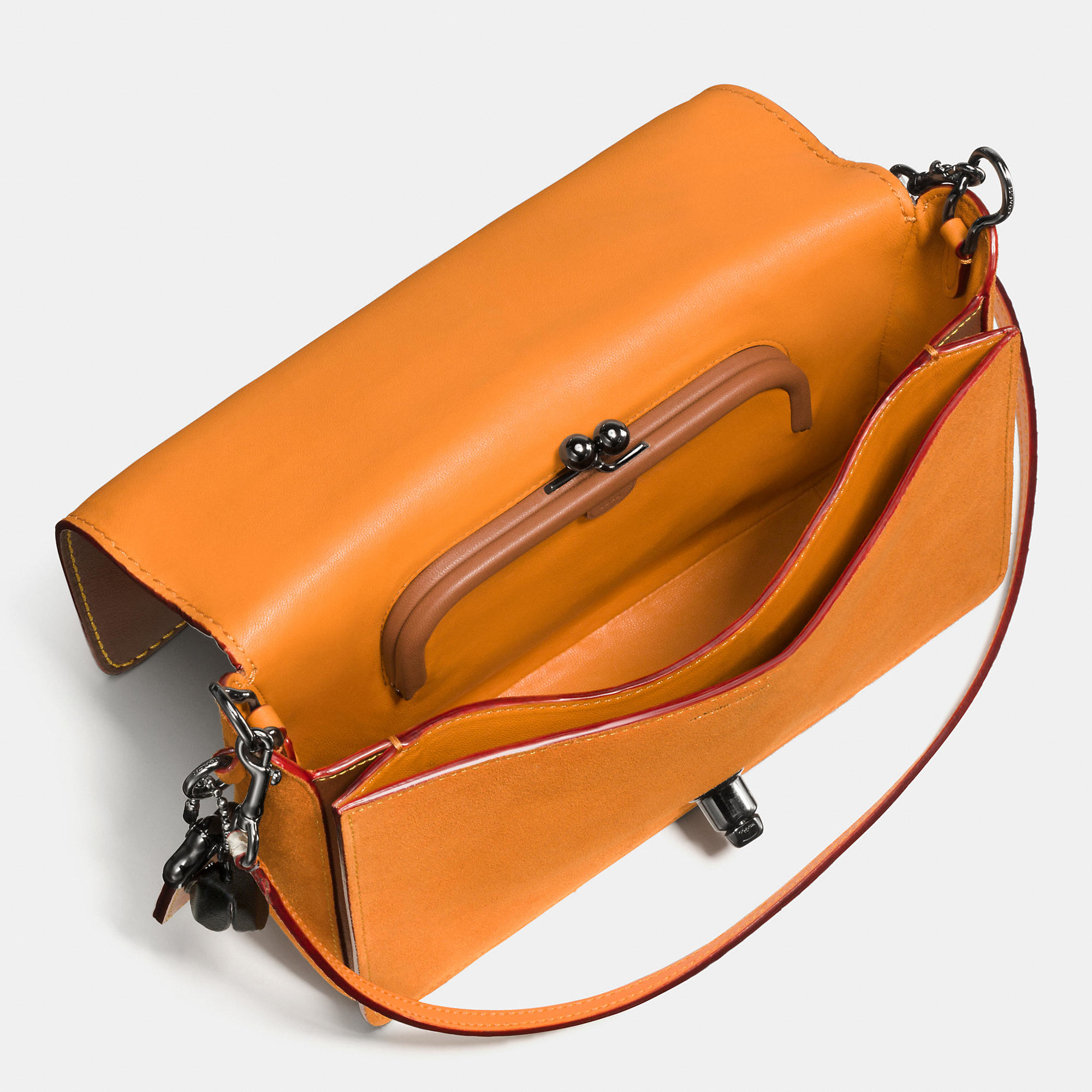Dooney & bourke leather bags This shopping feature will continue to load items. In order to navigate out of this carousel please use your heading shortcut key to navigate to the next or previous heading.