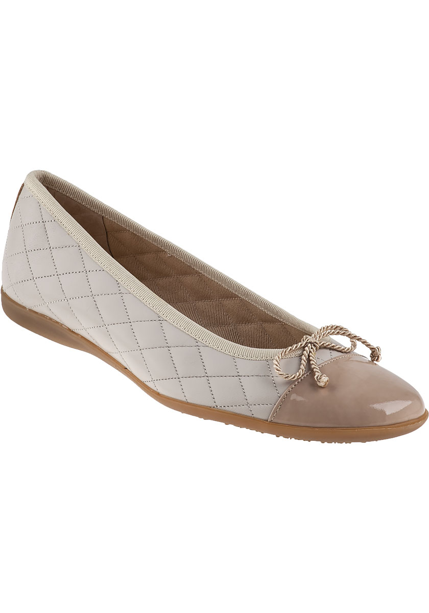 sole ballet flats