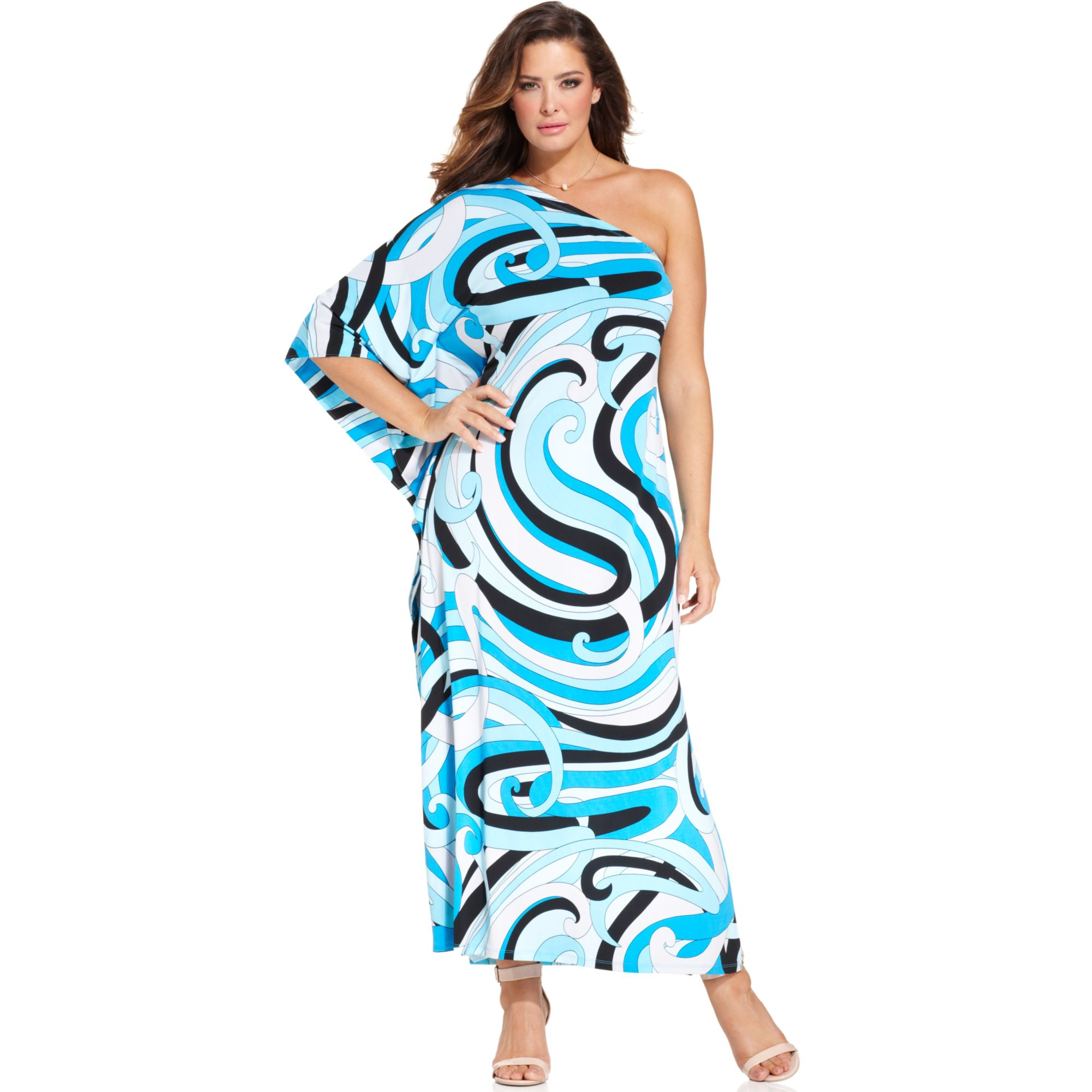 Oversized shirt in sza hit different music video and eglinton edmonton catalogs