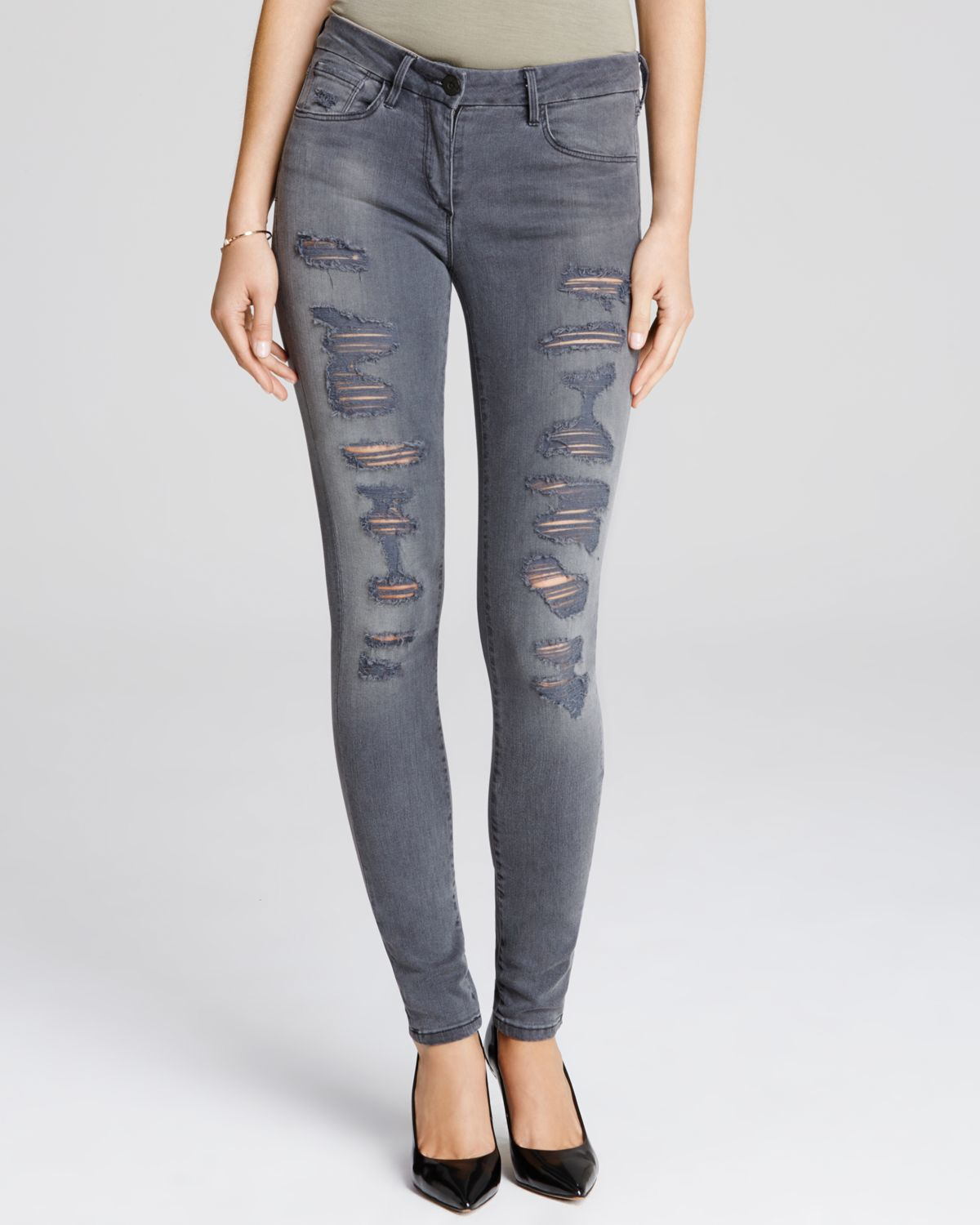 Skinny grey jeans All Fashion Nova models are wearing size small in tops and dresses, and size 1, 3, or 5 in jeans depending on their body type. Most Fashion Nova jeans & dresses have great stretch, please refer to product description for fabric details.