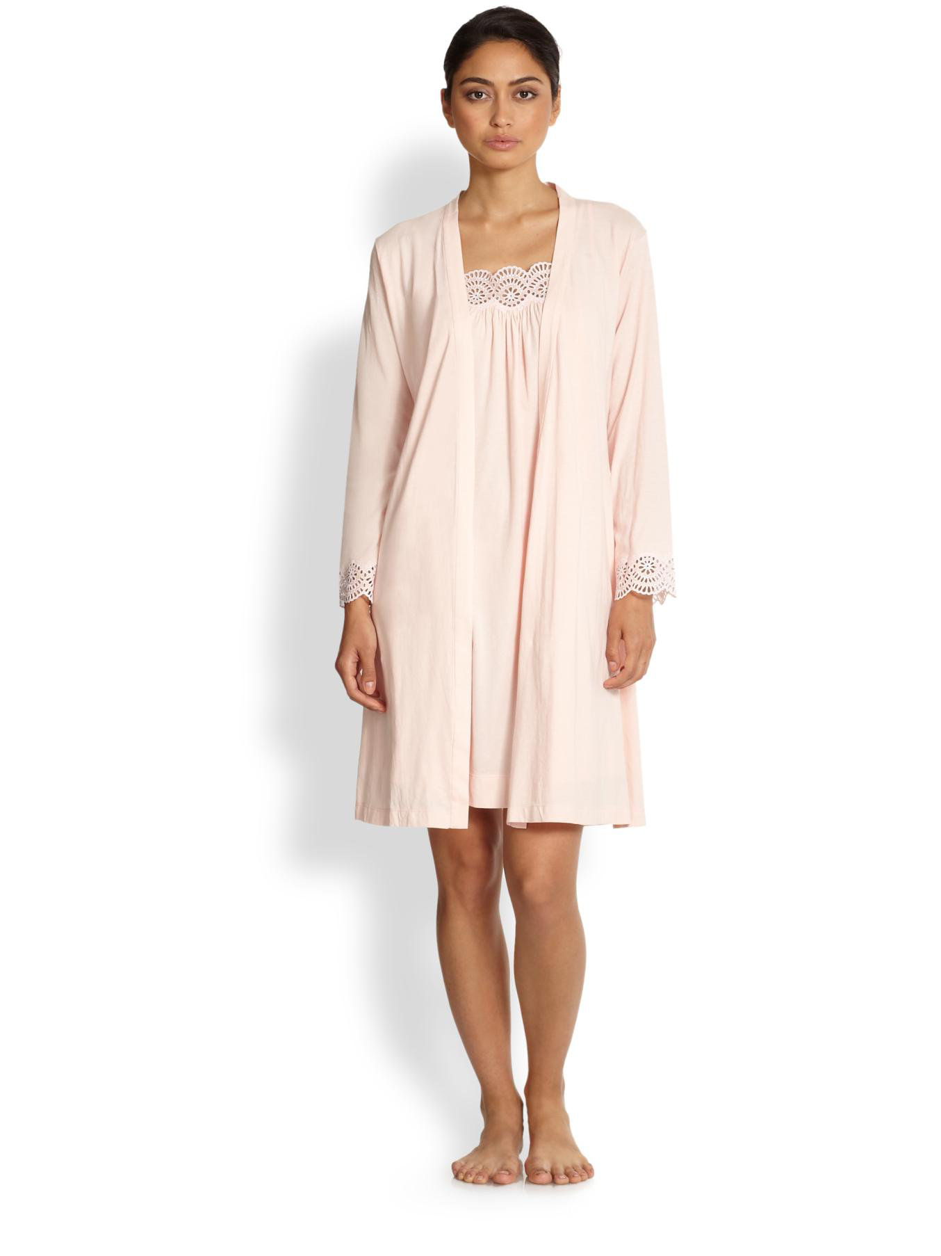Lyst Oscar De La Renta LaceTrimmed Pima Cotton Short Robe in Natural
