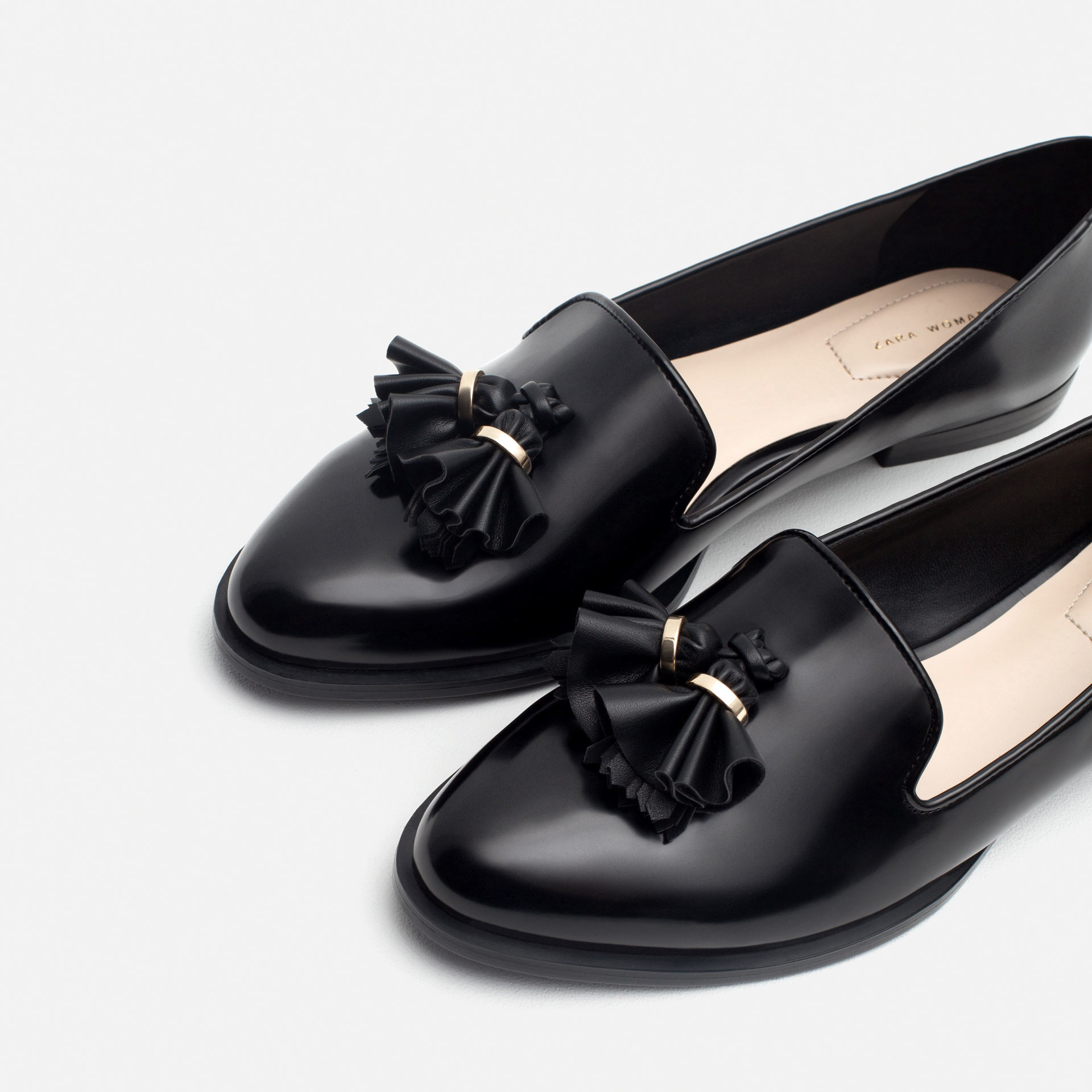 Zara Flat Shoes With Tassels in Black | Lyst