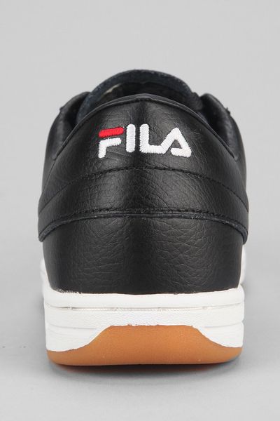 Urban Outfitters Fila Original Tennis Sneaker in Black for Men | Lyst
