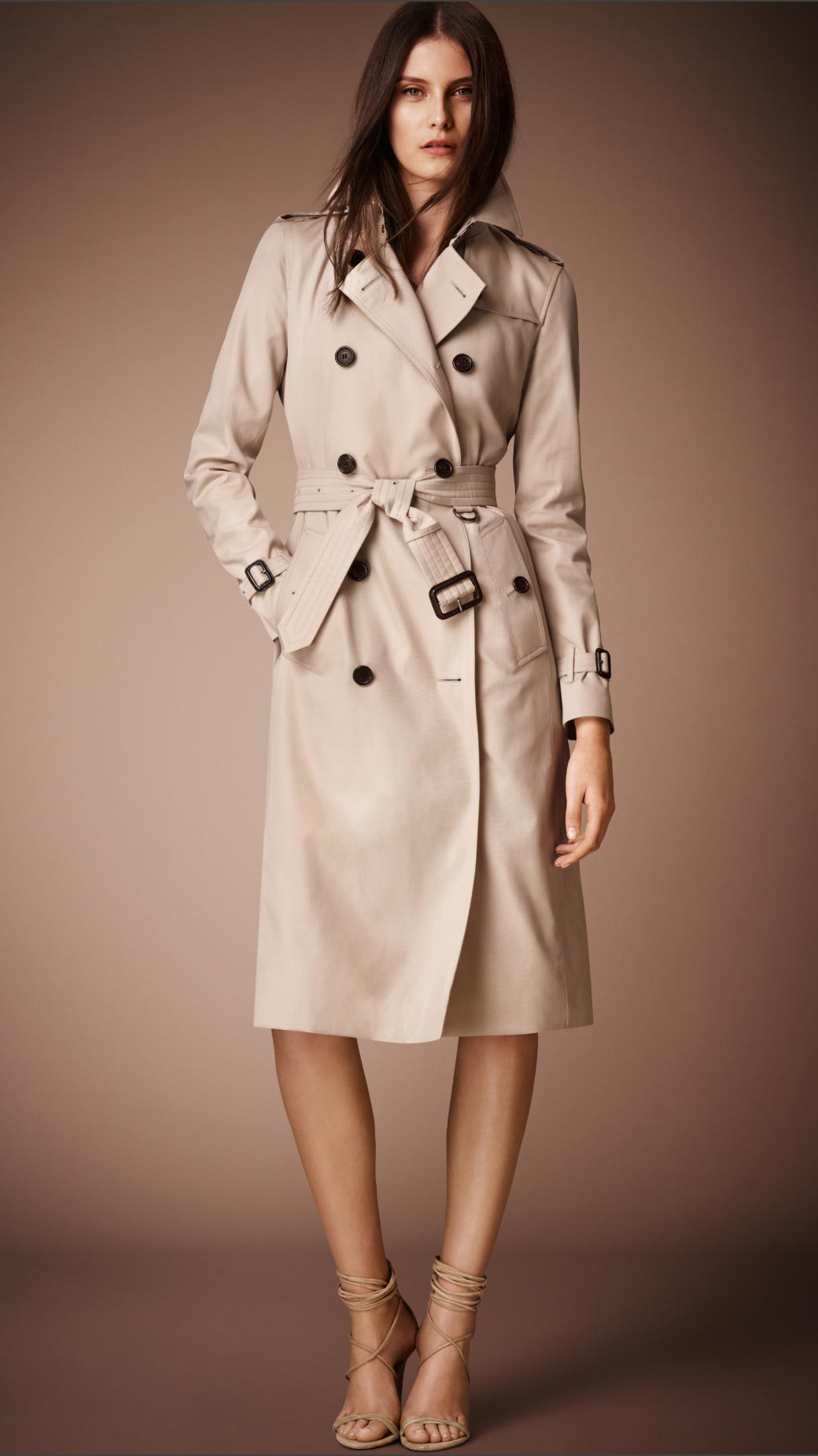 Burberry The Kensington Mid-Length Heritage Trench Coat in Beige | Lyst