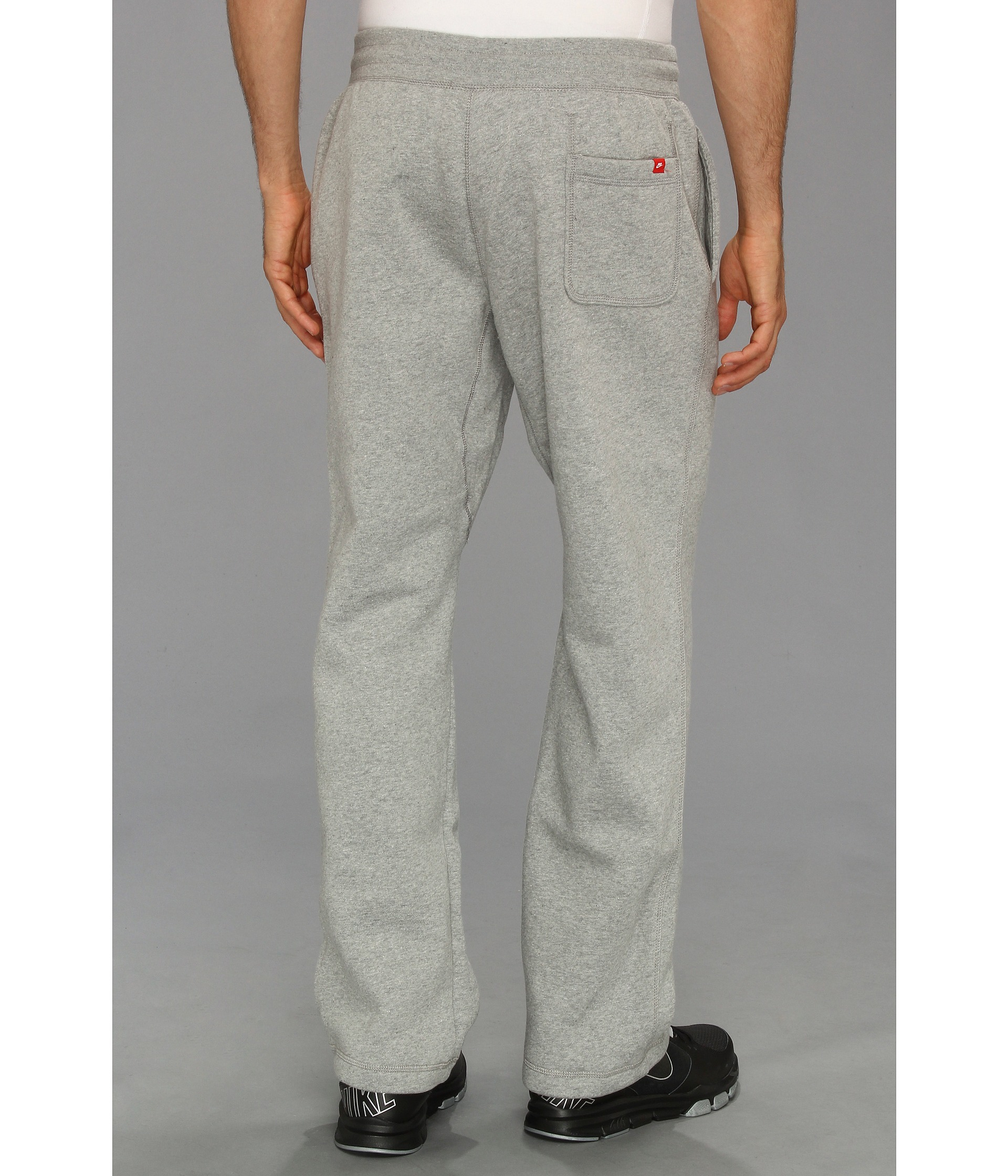 nike classic fleece openhem sweatpants Santillana
