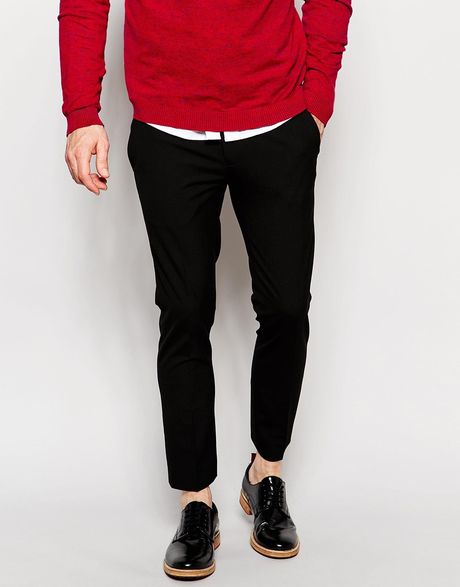 Shop by category Channel French chic with a pair of cropped trousers. Ankle-grazers in a tapered cut refresh your workwear – rich colours like dark red or forest green will are a little different while being versatile.