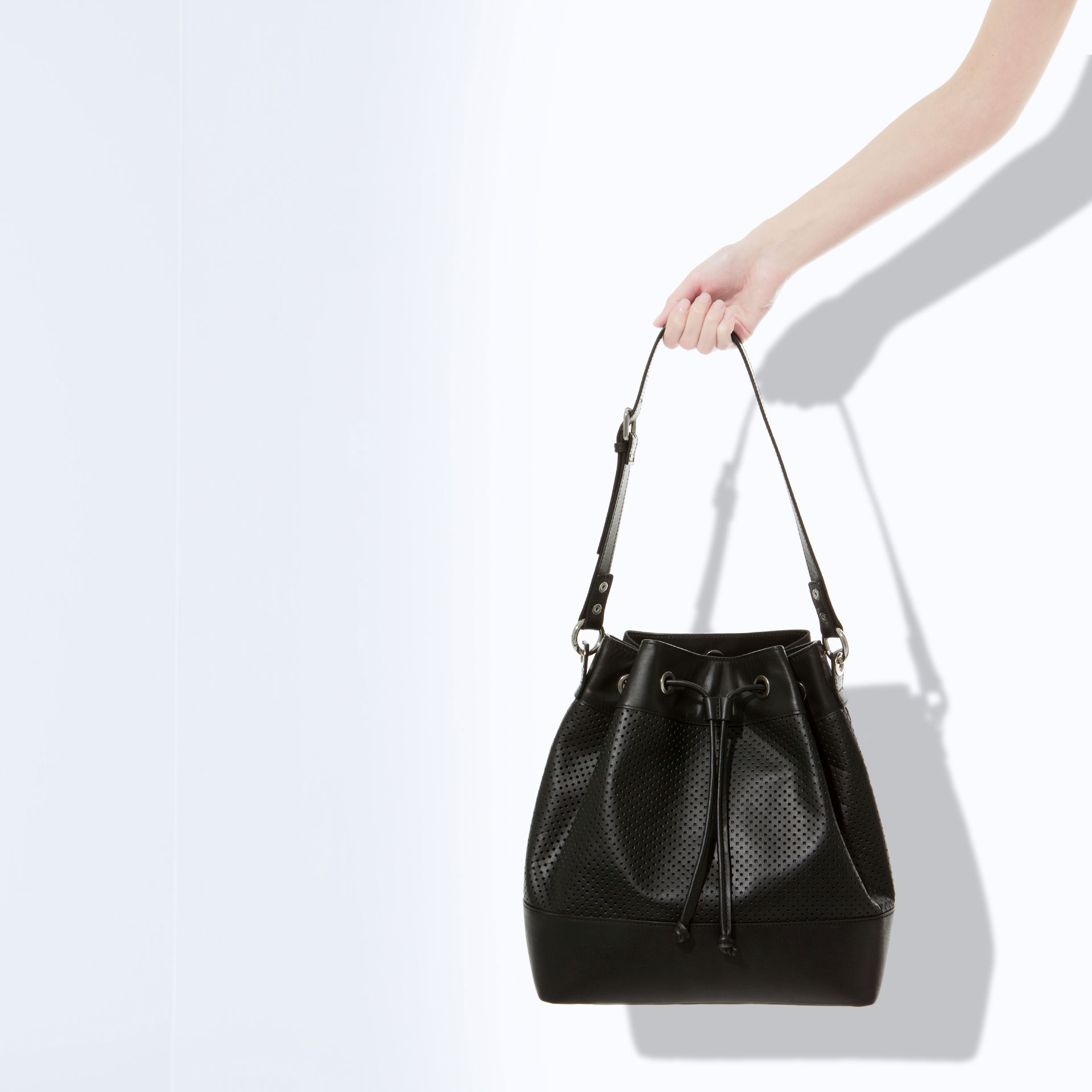 Zara Leather Bucket Bag with Cut Work Detail in Black | Lyst