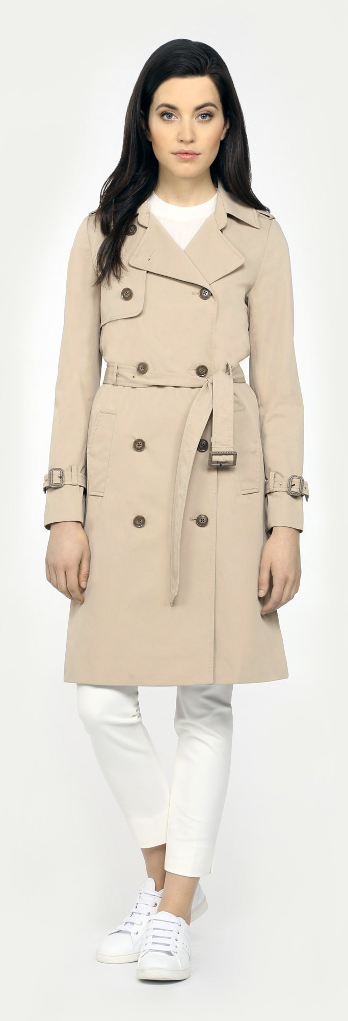 Habitually Chic In The Trenches These 12 Rainy Day Outfit Ideas Prove That Style Is 100 Waterproof Glamour