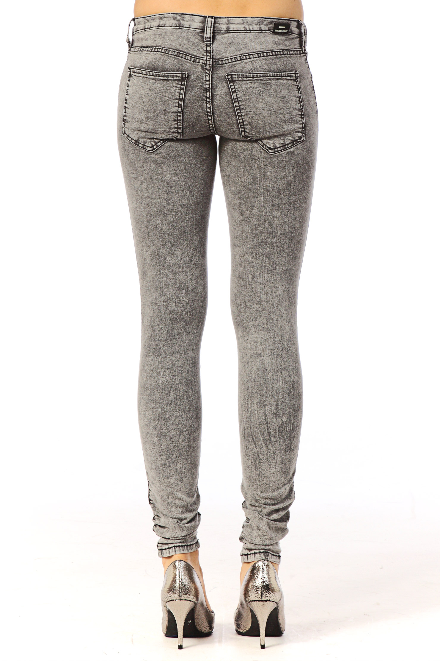 grey jeggings