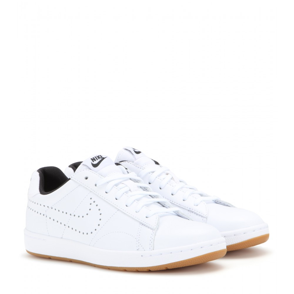 nike tennis classic