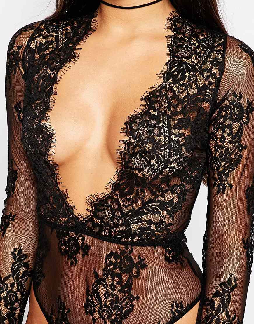 Black halterneck delicate lace body mist