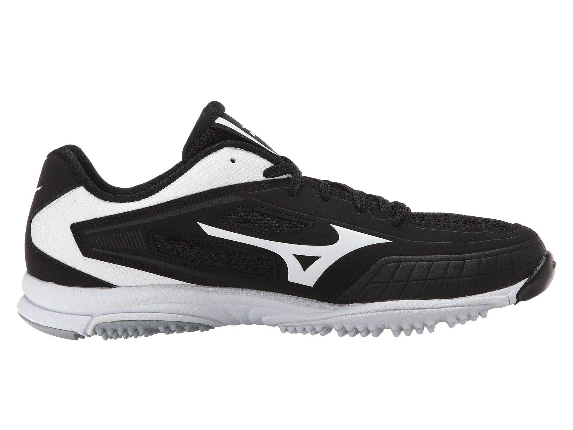 mizuno players trainer