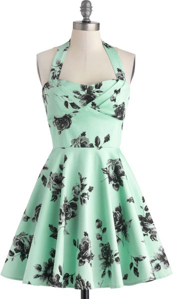 Modcloth Traveling Cupcake Truck Dress in Mint Roses in Green (mint) | Lyst