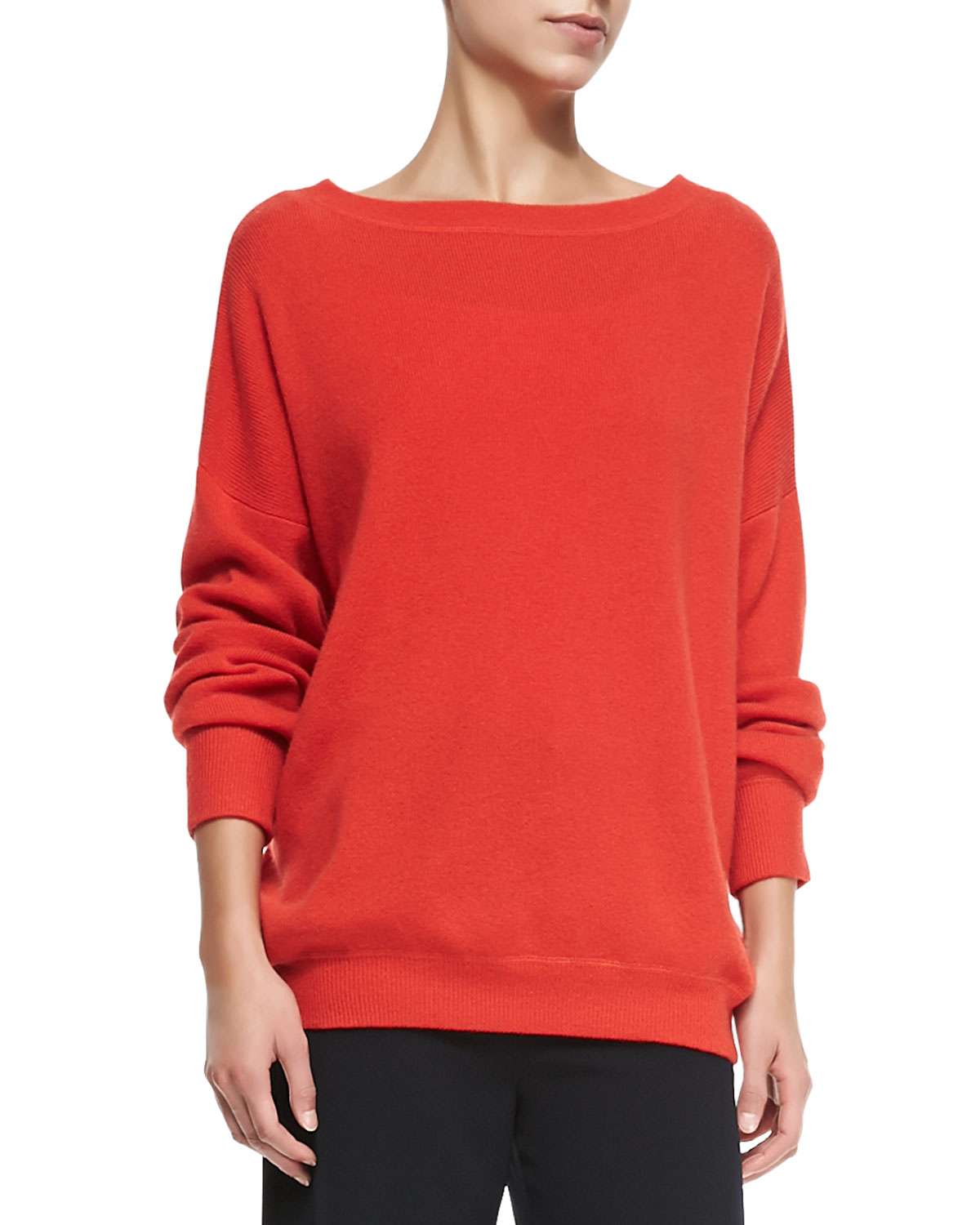 Vince Cashmere Boat-Neck Oversize Sweater in Red | Lyst