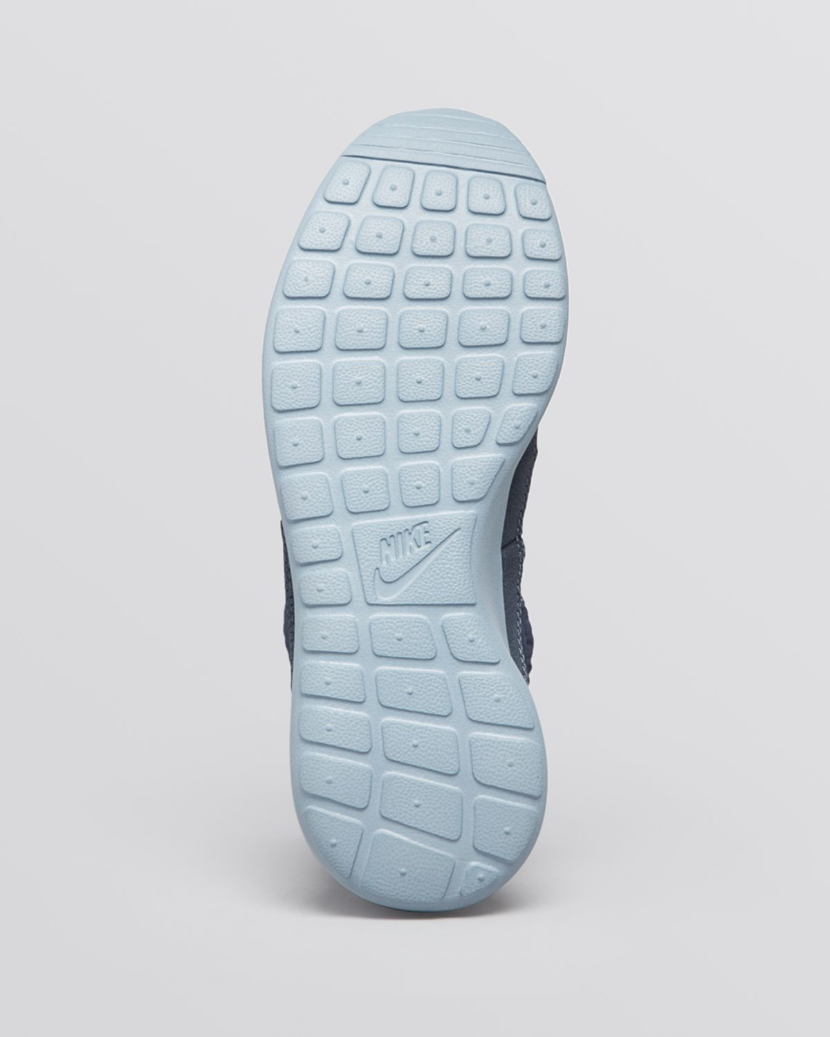 nike cold weather sneakers