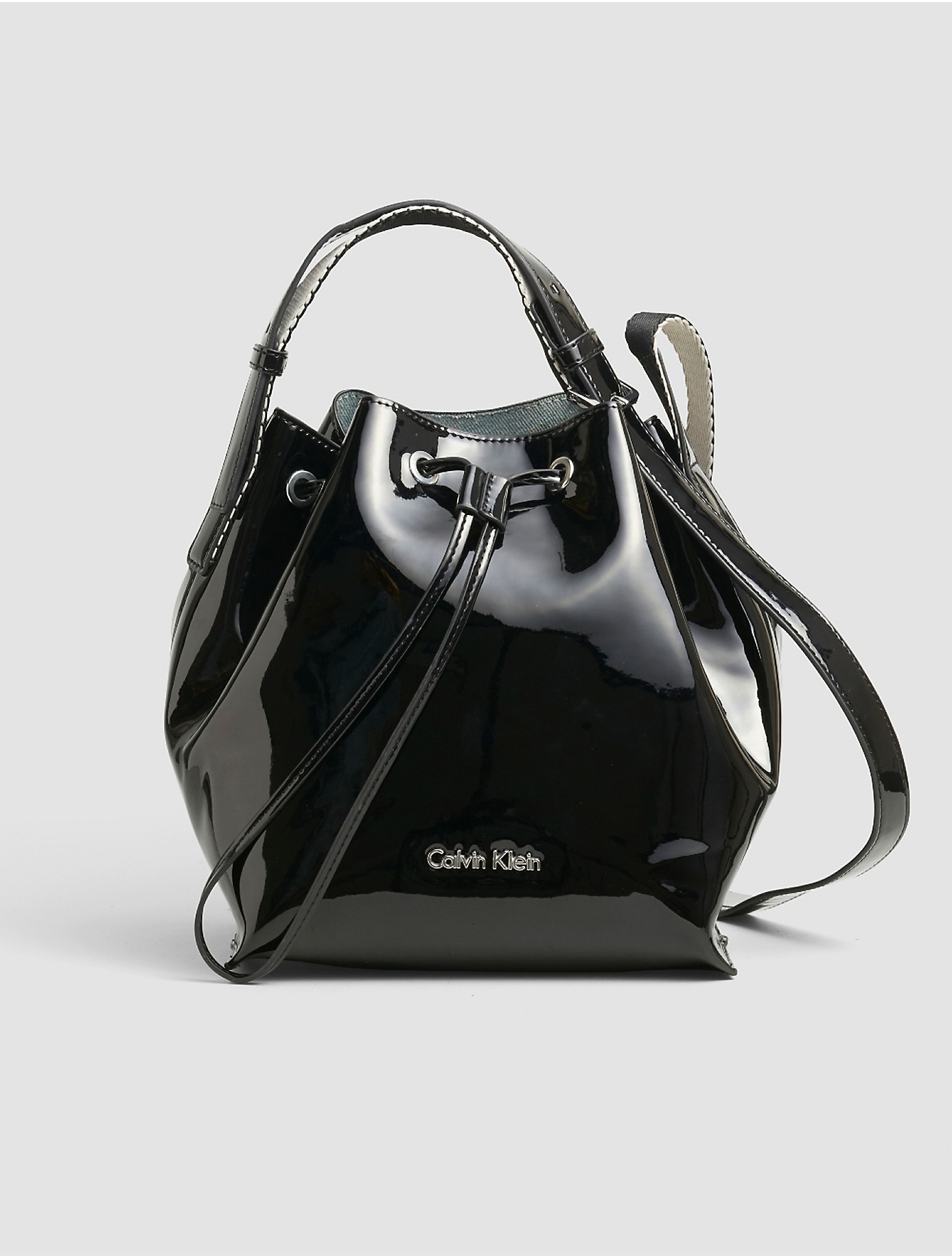 Lyst Calvin Klein Jeans Flow Bucket Bag In Black