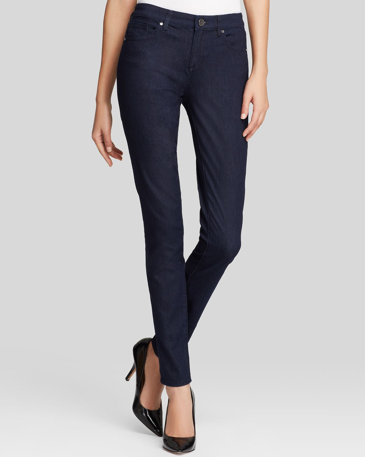 Lyst T Tahari Goldie Skinny Jeans In Dark Rinse in Blue