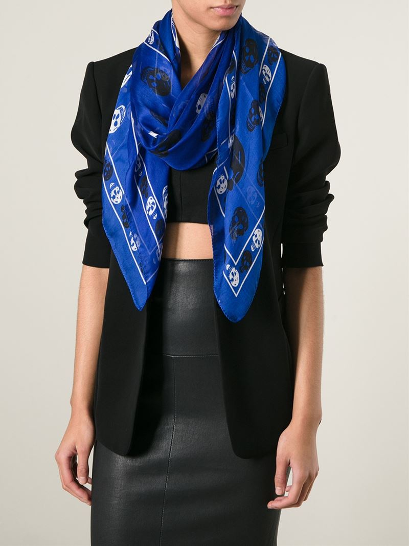 Lyst Alexander Mcqueen 'skull' Scarf in Blue