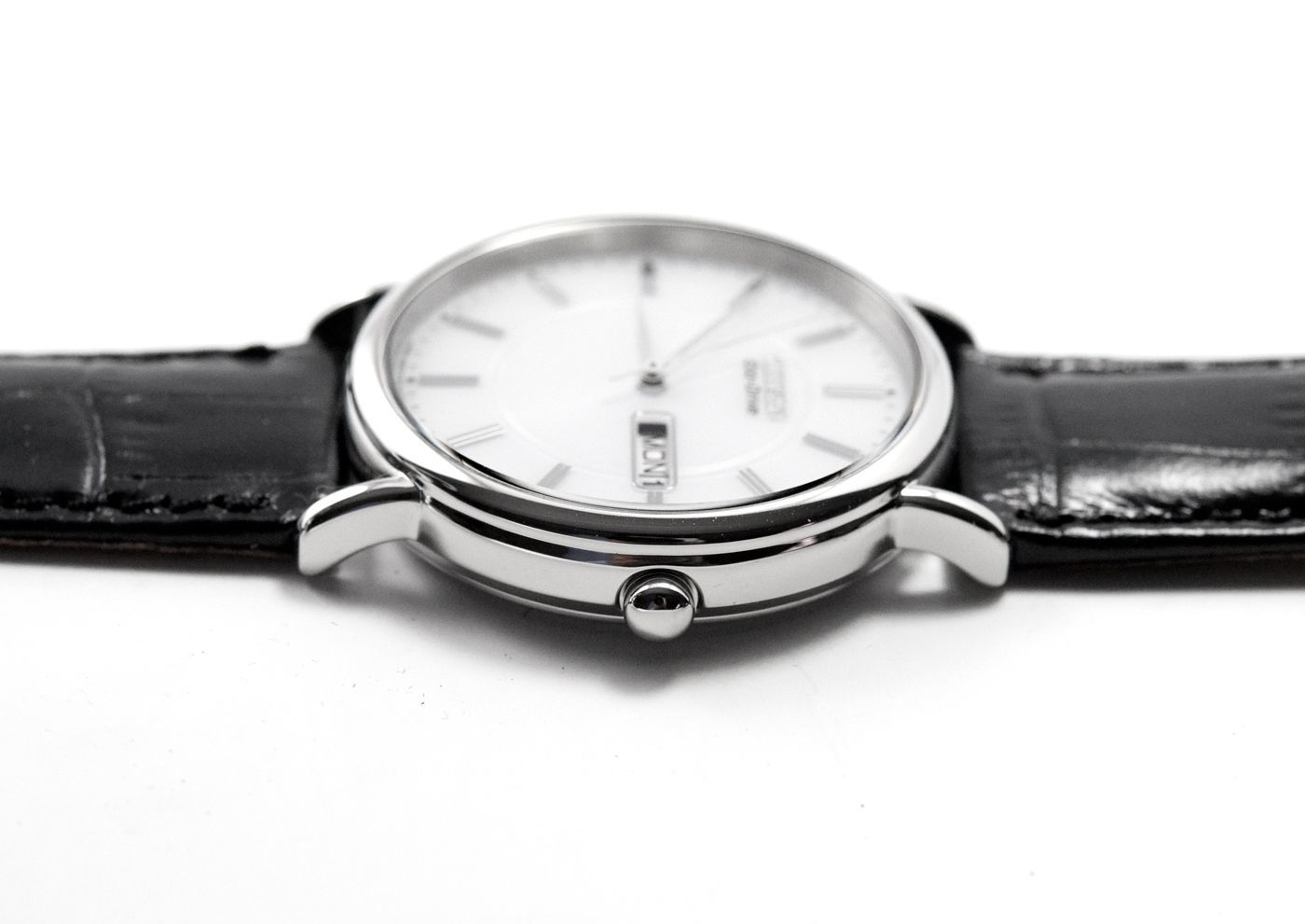 citizen white face watch