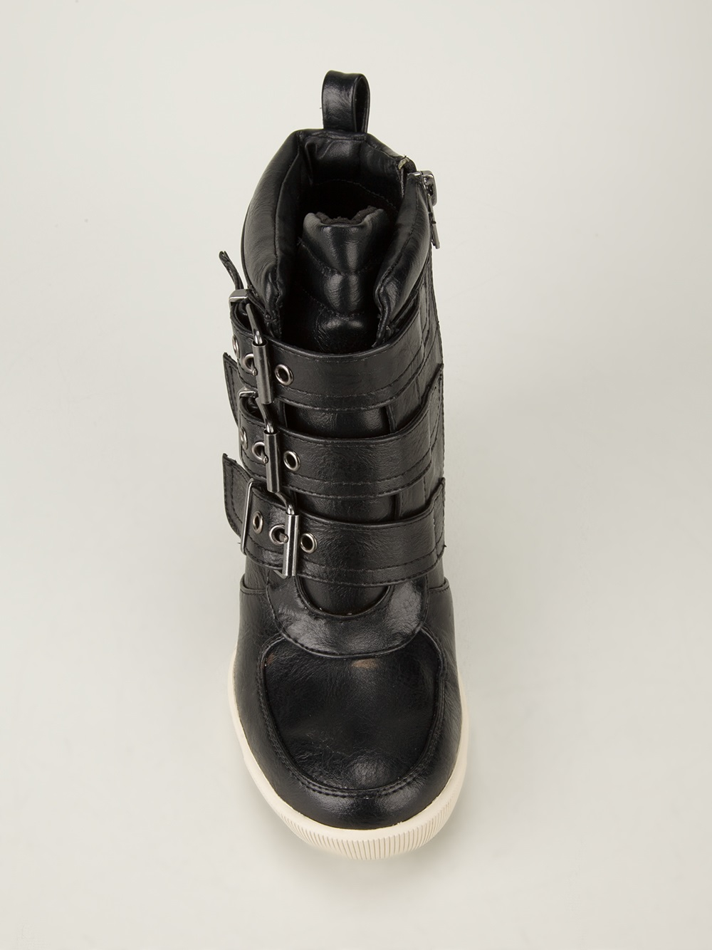 steve madden latch white