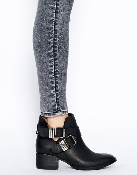 Steve Madden Grizz Cut Out Ankle Boots in Black | Lyst