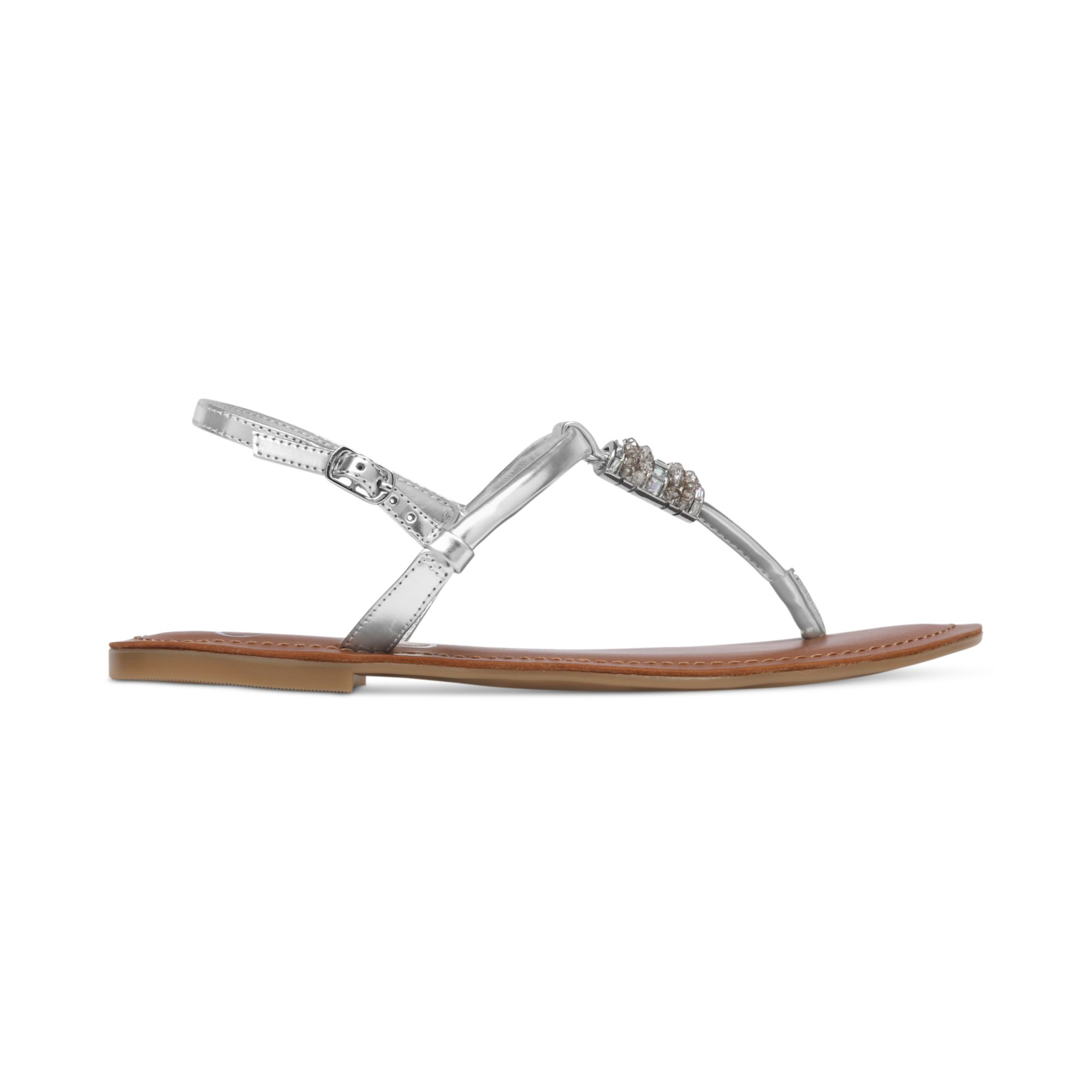 Jessica Simpson Regattah Flat Thong Sandals in Silver (Silver Metallic ...