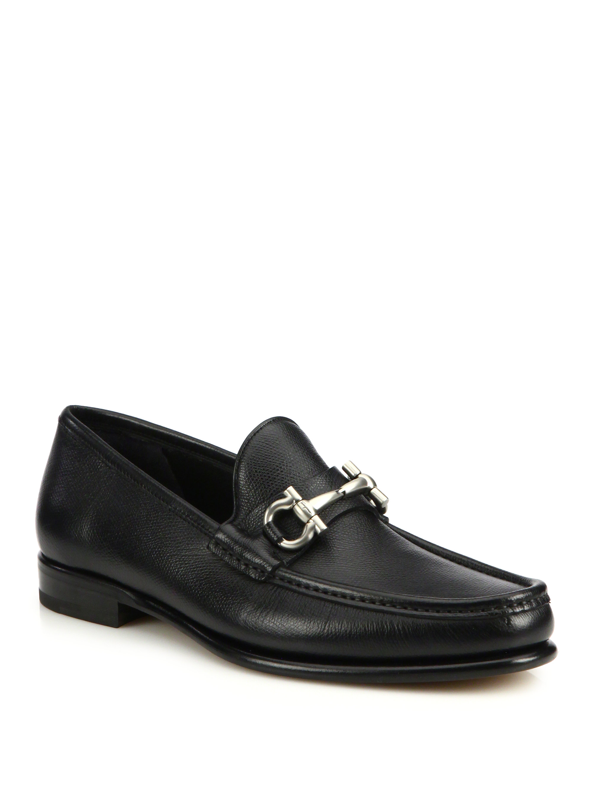 Ferragamo Mason Bit Pebbled Leather Loafers in Black for Men | Lyst