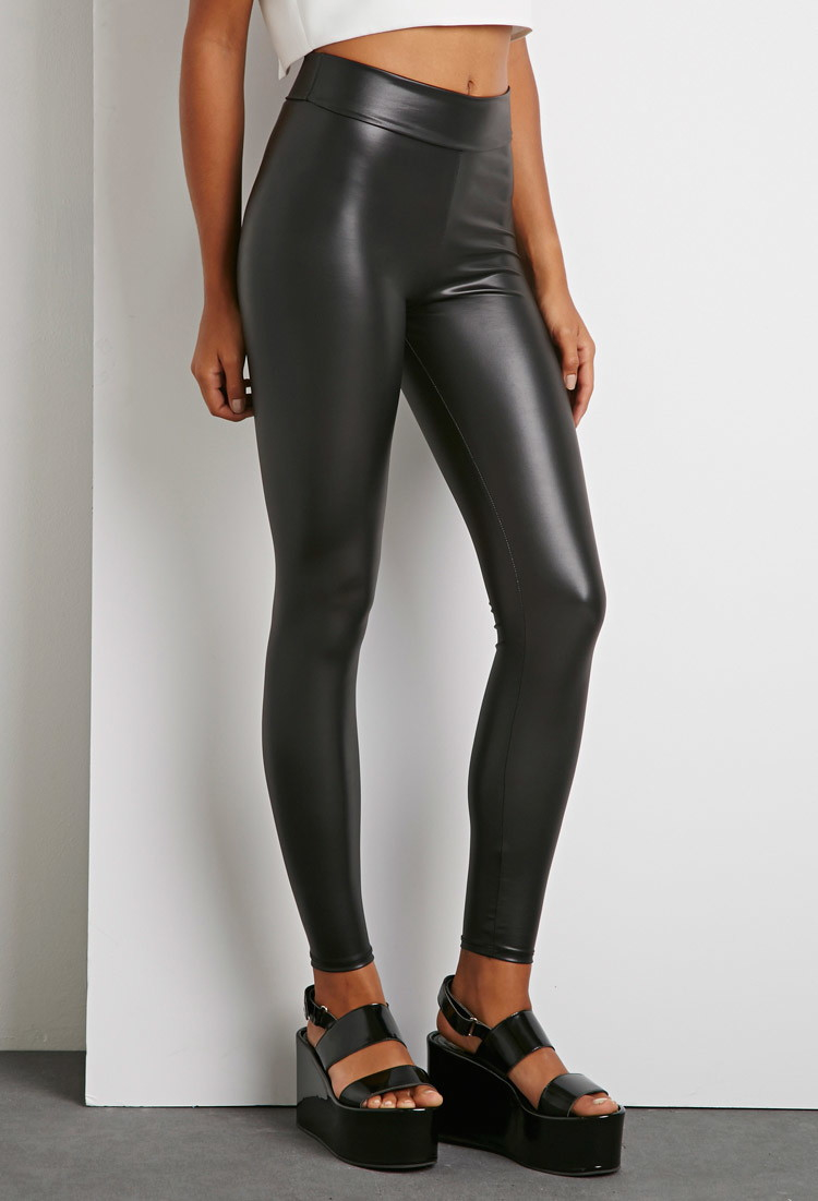 Forever 21 Women's Faux Leather High-Rise Leggings in Shiitake
