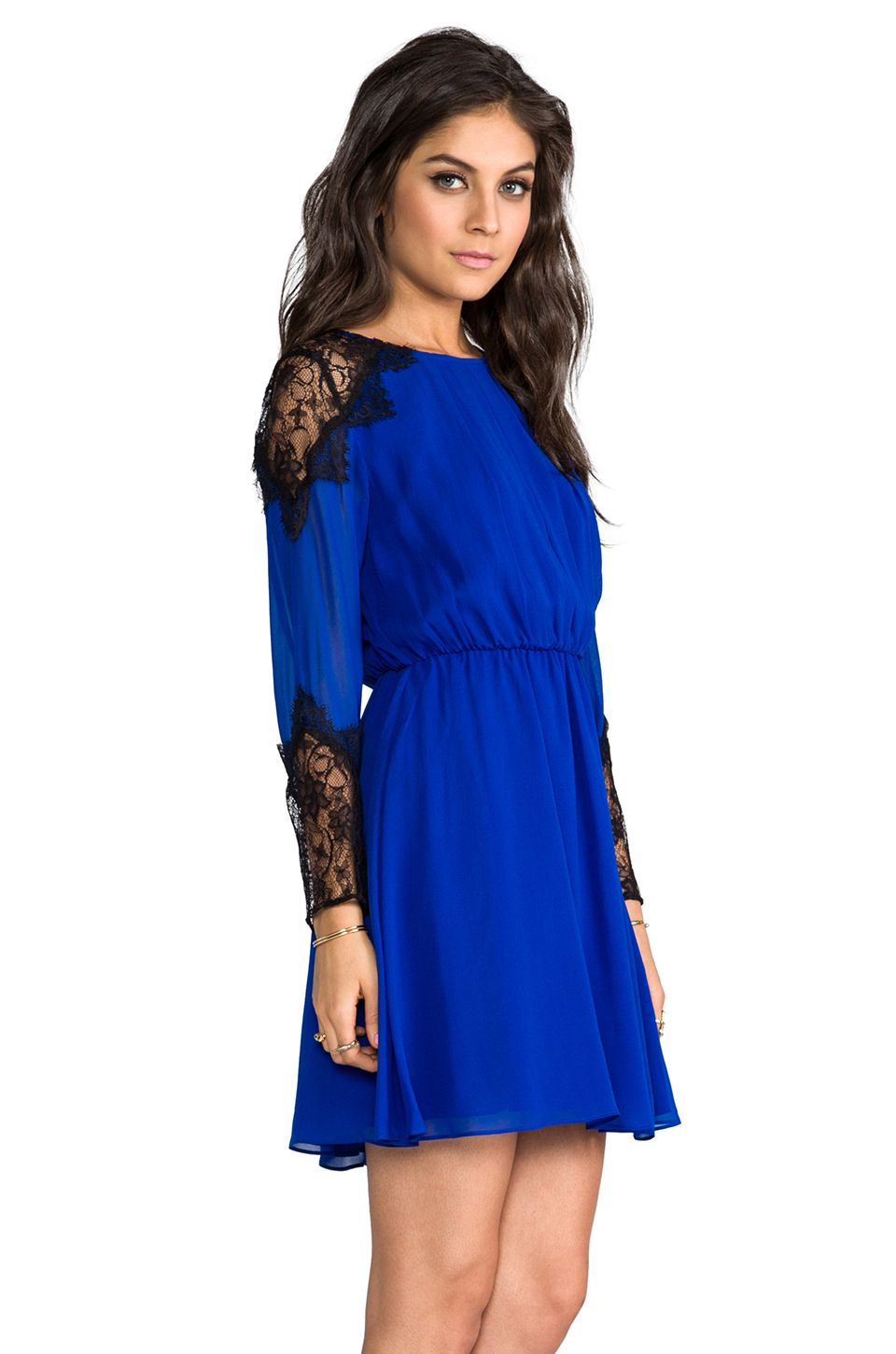 Lyst Alice Olivia Alice Olivia Dany Lace Shoulder Pleat Front Dress In Blue In Blue 5803