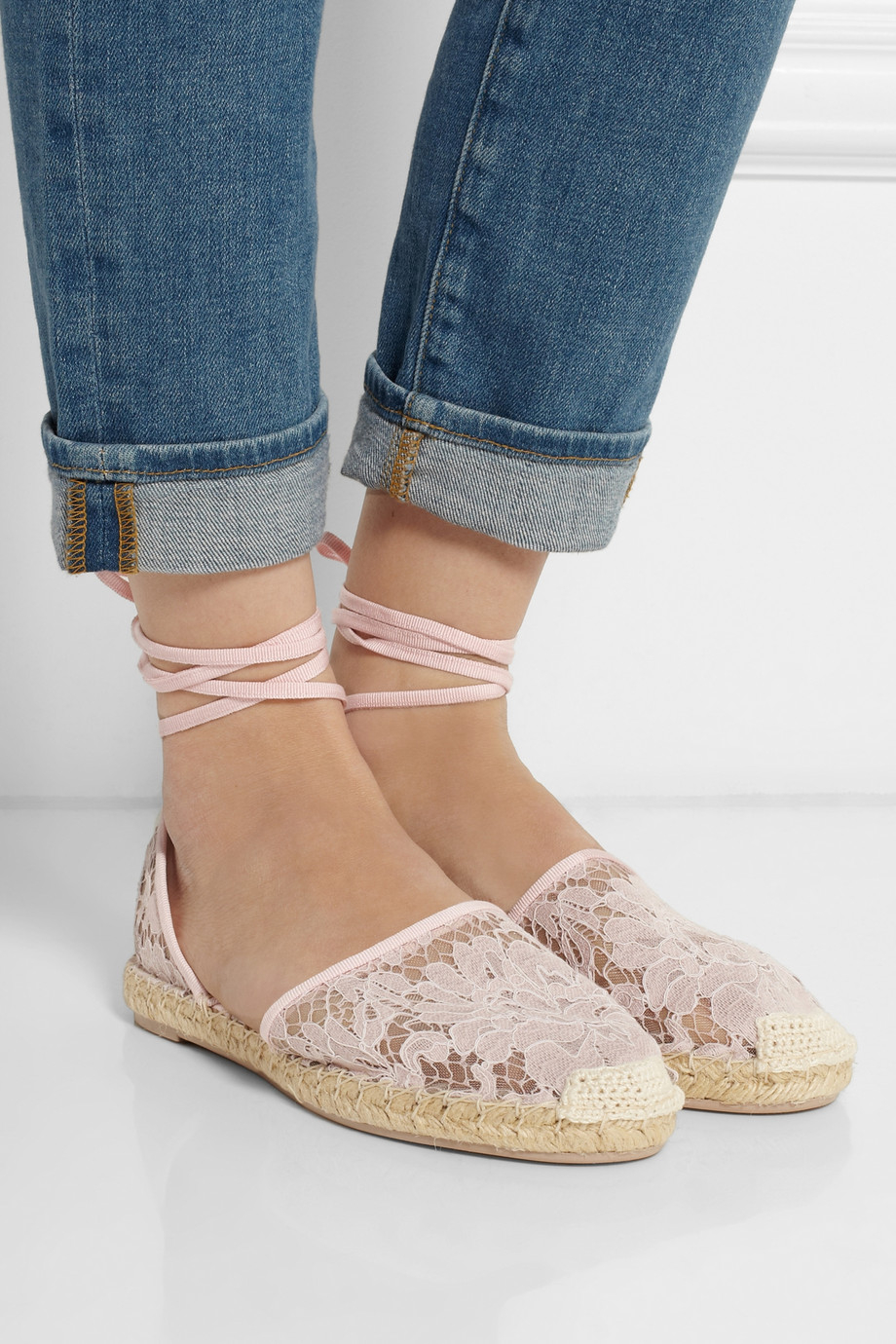 Lyst Valentino Lace Espadrilles in Pink