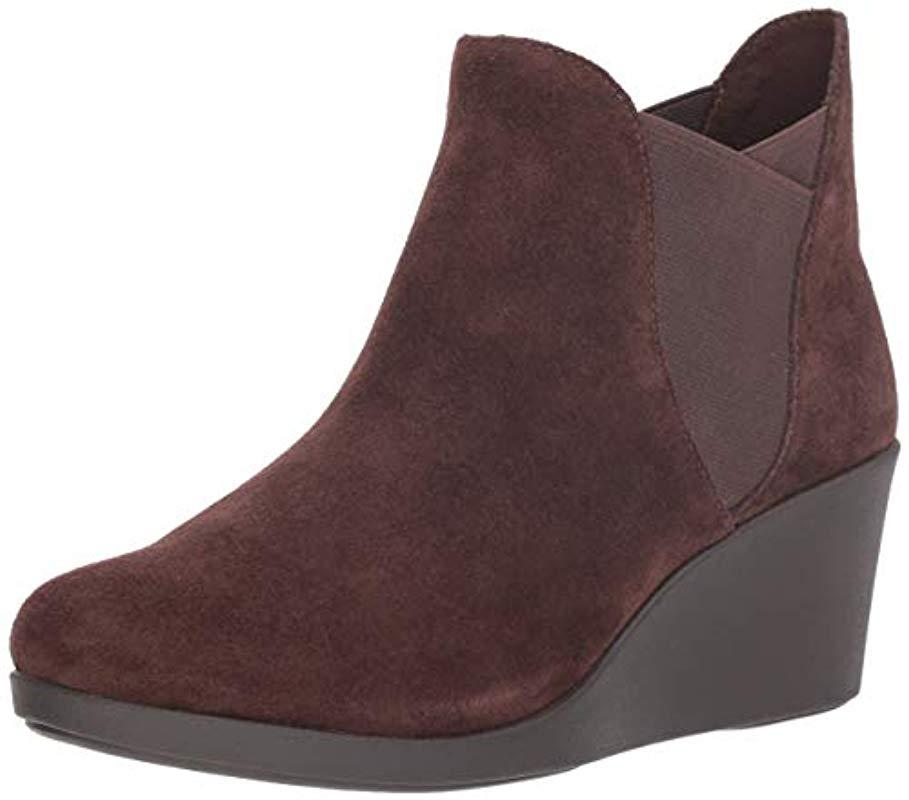 crocs leigh wedge bootie