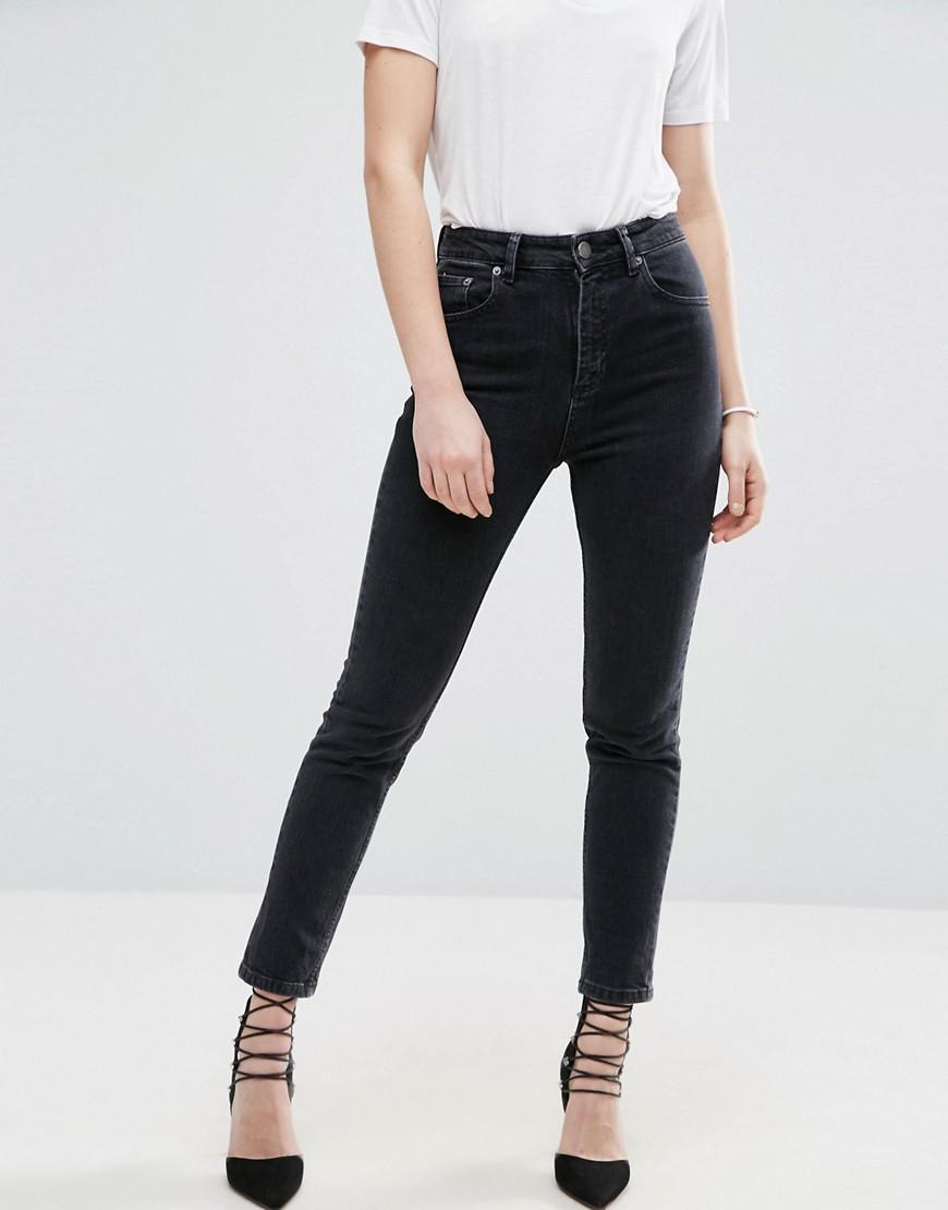 How many pairs of jeans do you own? : r/femalefashionadvice