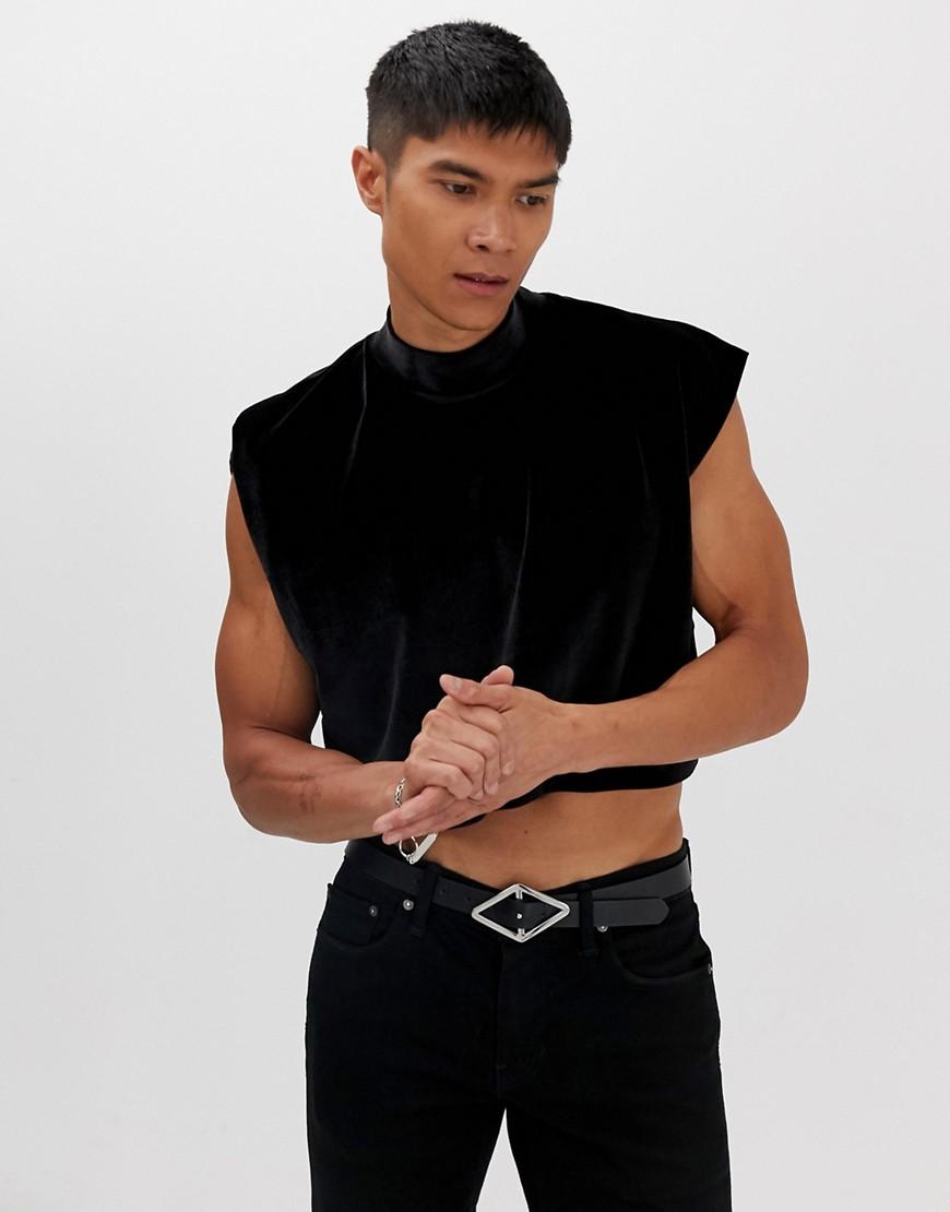 cropped sleeveless shirt