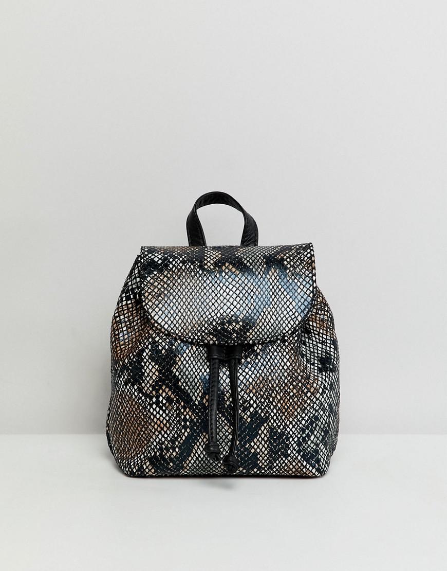 Asos Lyst Cuir Mini Effet Noir Sac Coloris En Serpent Dos ywvONnm08