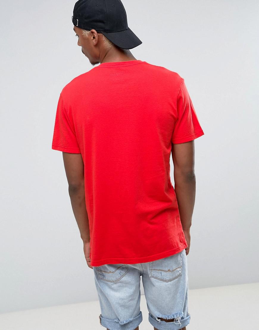 Pull And Bear T Shirt