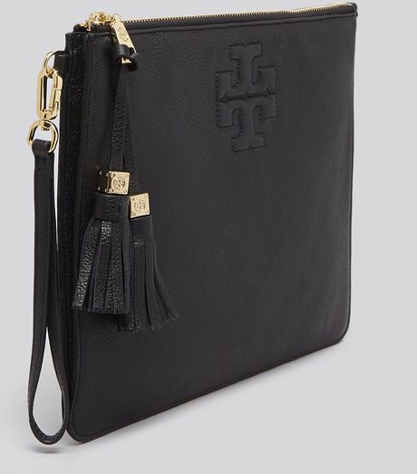 Tory Burch Pouch Thea Zip Wristlet in Black | Lyst