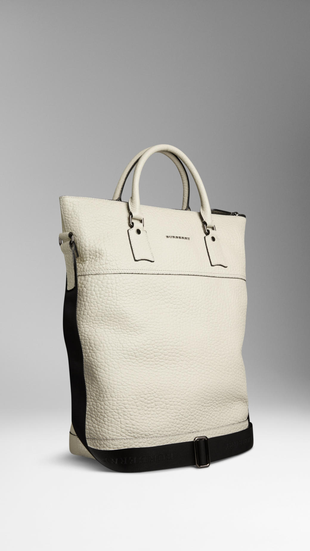 Burberry Large Signature Grain Leather Tote Bag in Natural for Men | Lyst
