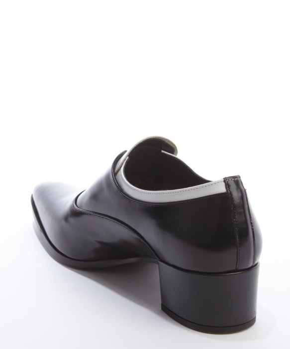 prada laceless