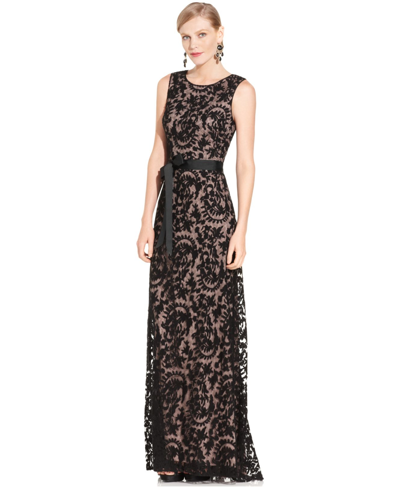 Adrianna Papell Petite Sleeveless Lace Gown in Black - Lyst