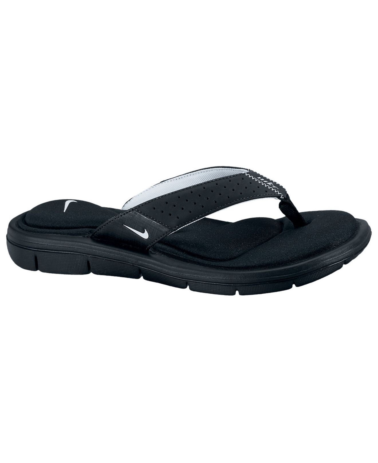 Nike Comfort Thong Sandals From Finish Line in Black | Lyst