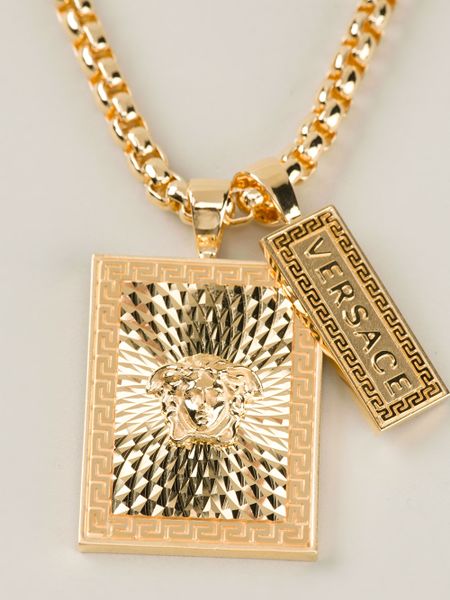 Versace Badge Medusa Pendant Necklace in Gold for Men (metallic) | Lyst