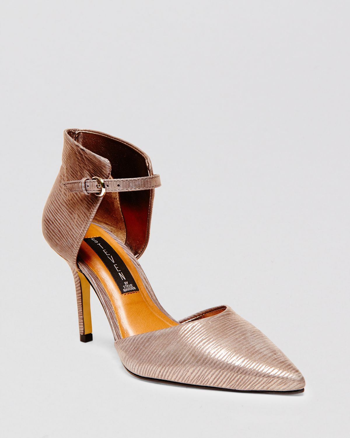 steve madden palie pointed heeled shoes in beige