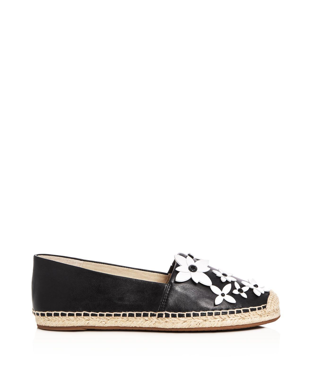 Nicole Shoes White Floral Sandals Nicole Shoes White Floral Sandals