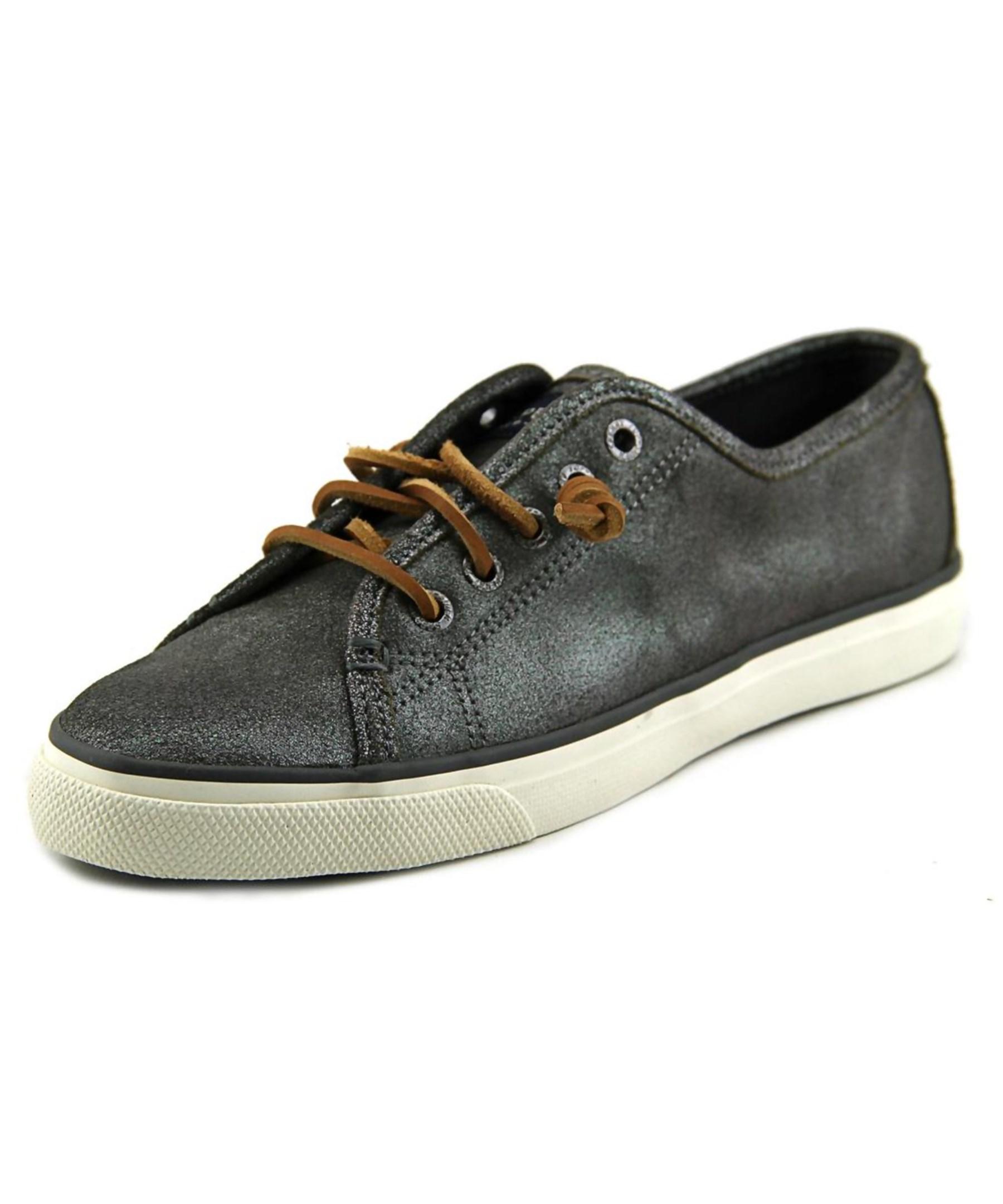 who sells sperry shoes