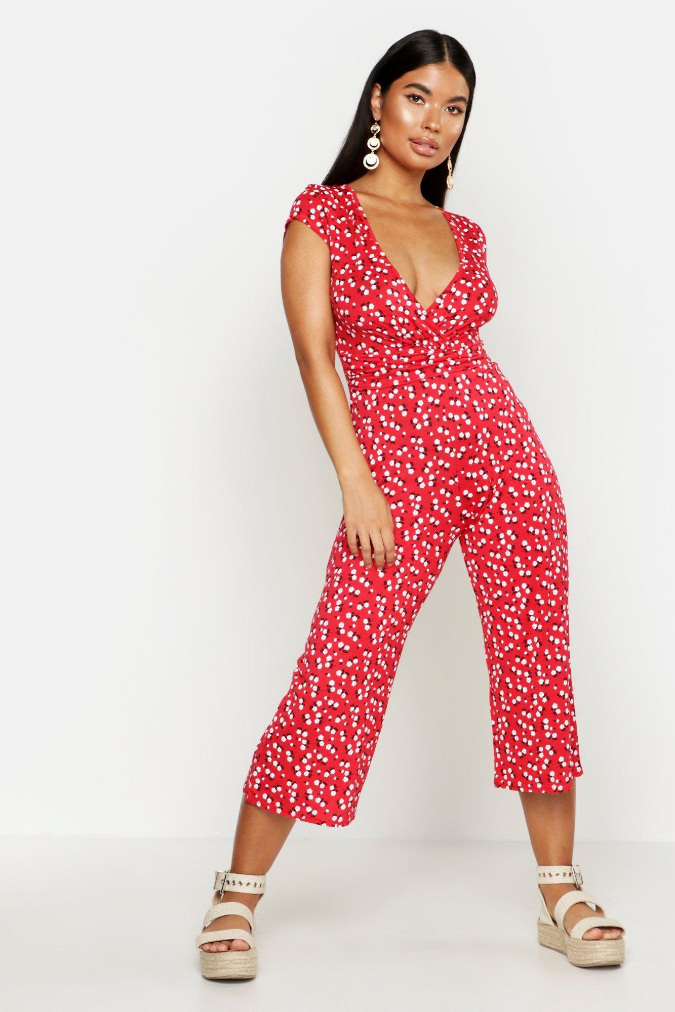 Boohoo Petite Ditsy Floral Print Wrap Culotte Jumpsuit in Red - Lyst