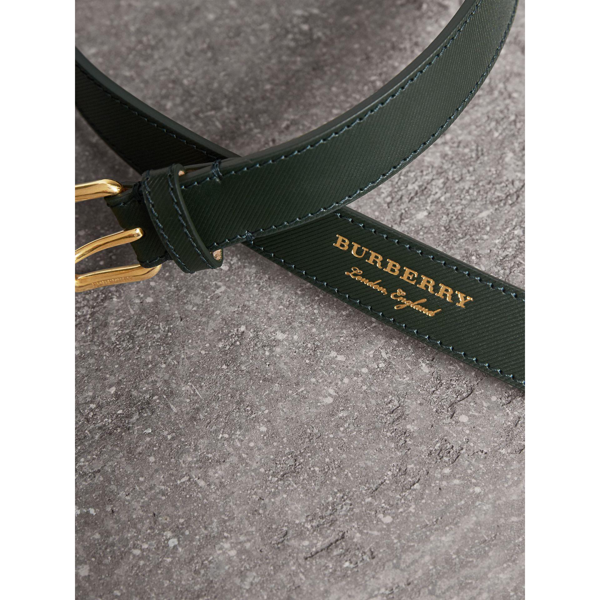 burberry belt green