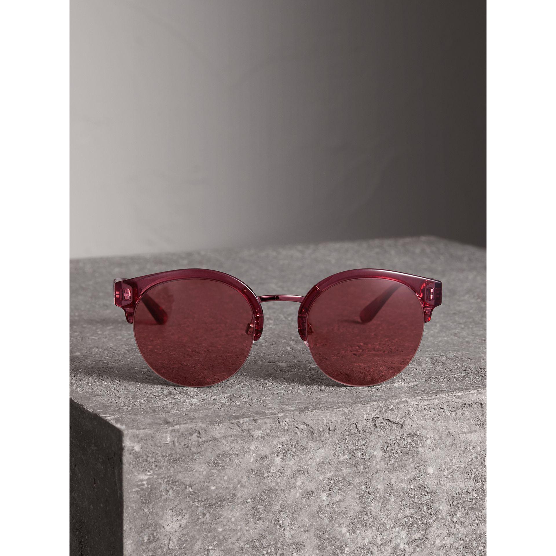 Demi Lunettes De Check Soleil Avec Monture Motif Ronde Burberry À Lyst qzSVMjUpLG