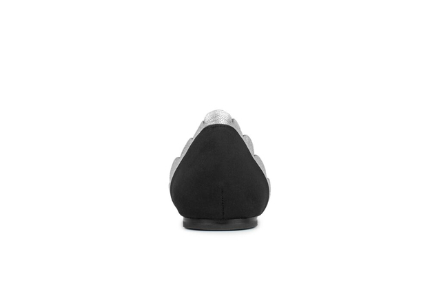 isa tapia heart flats