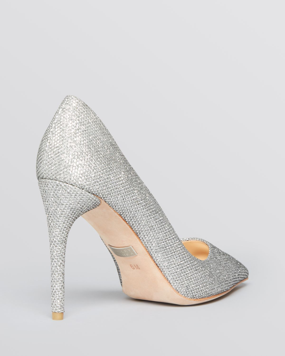 badgley mischka pointed toe shoes