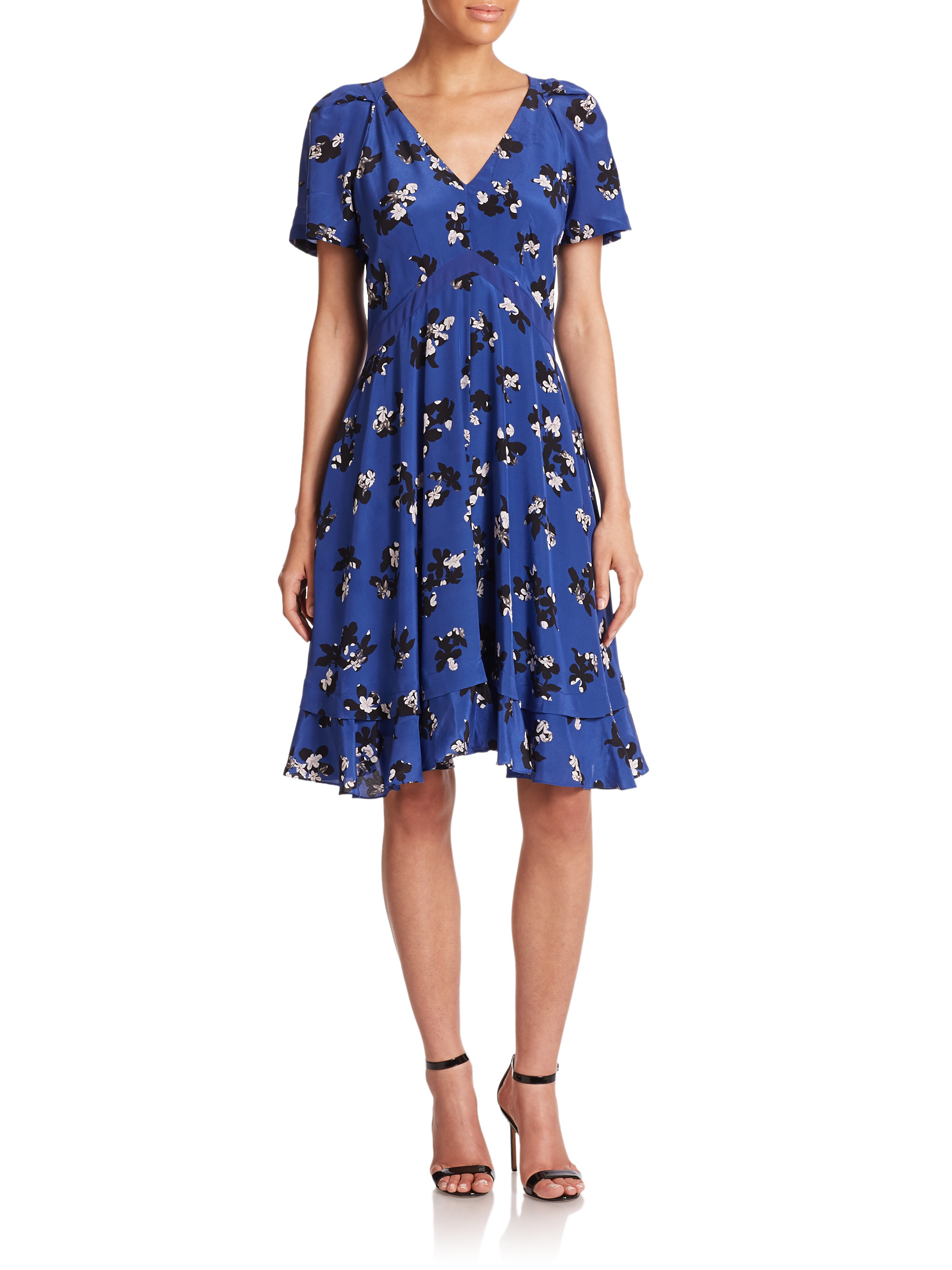 classic mother of the bride outfits